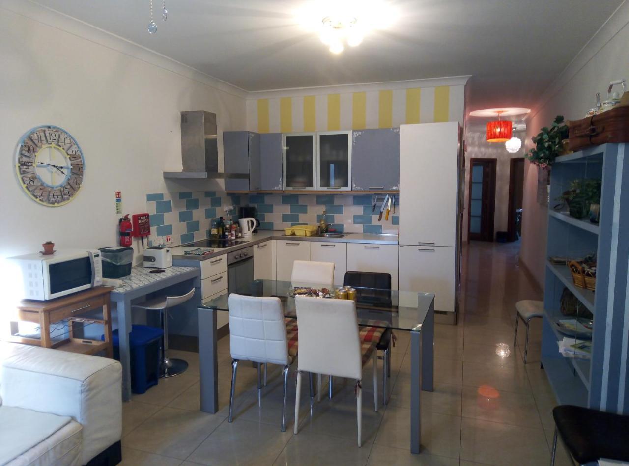 Swieqi Apartment سانت جوليان المظهر الخارجي الصورة